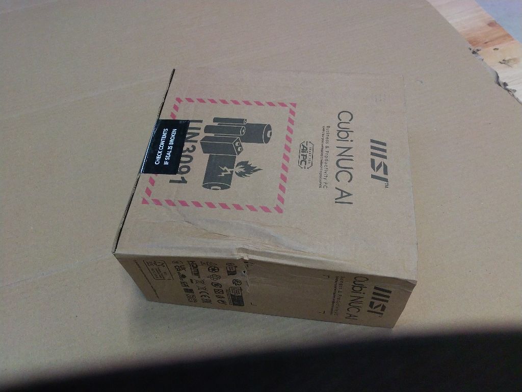 MSI Barebone PC Cubi NUC AI 1UMG-019BEU-B5125HXX  ****Verpackung leicht beschädigt****