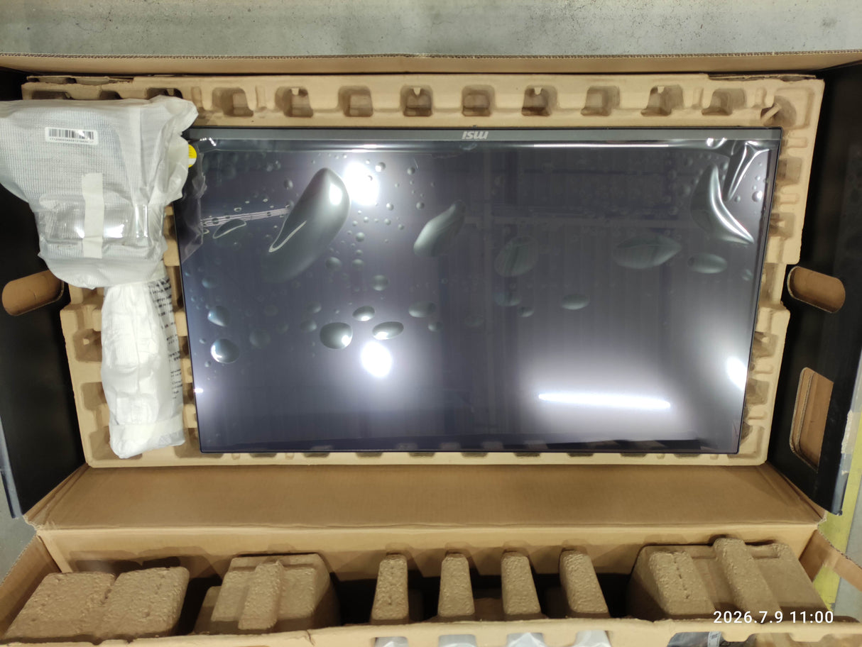 MSI 32' Gaming Monitor MAG 321UP QD-OLED X24 - Refurbished