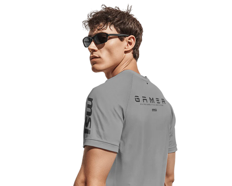 MSI Gamer-Serie Feuchtigkeitsableitendes Raglan-T-Shirt, Gr. M - MSI e-Shop | Offiziell von MSI Deutschland