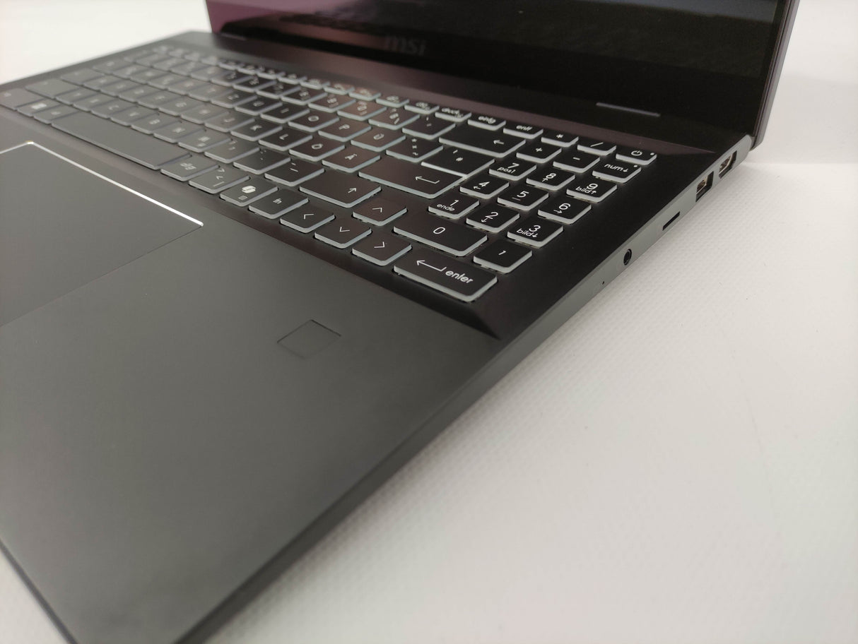 MSI Laptop Summit A16 AI+ A3HMTG-035DE - Refurbished