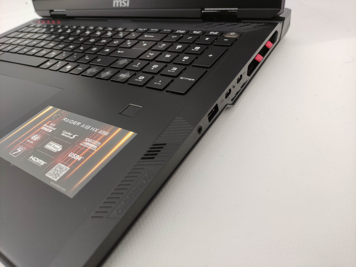 MSI Laptop Raider A18 HX A9WIG-080DE - Refurbished