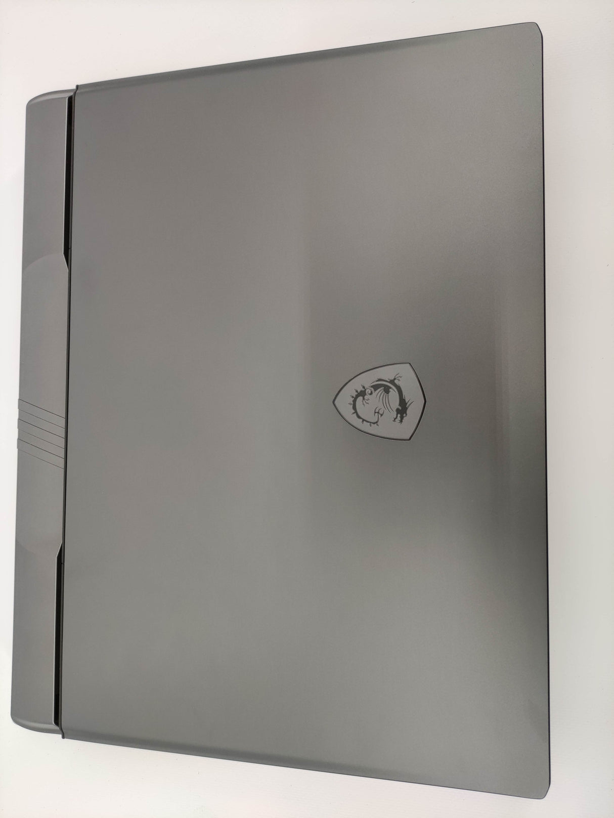 MSI Laptop Vector 17 HX AI A2XWIG-040DE - Refurbished - MSI e-Shop | Offiziell von MSI Deutschland