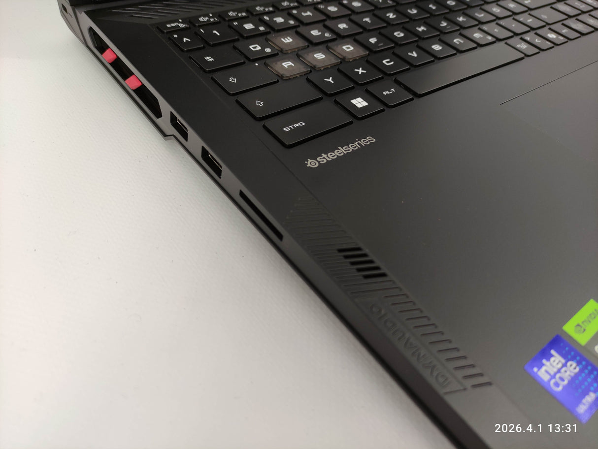 MSI Laptop Raider 18 HX AI A2XWJG-074DE - Refurbished - MSI e-Shop | Offiziell von MSI Deutschland