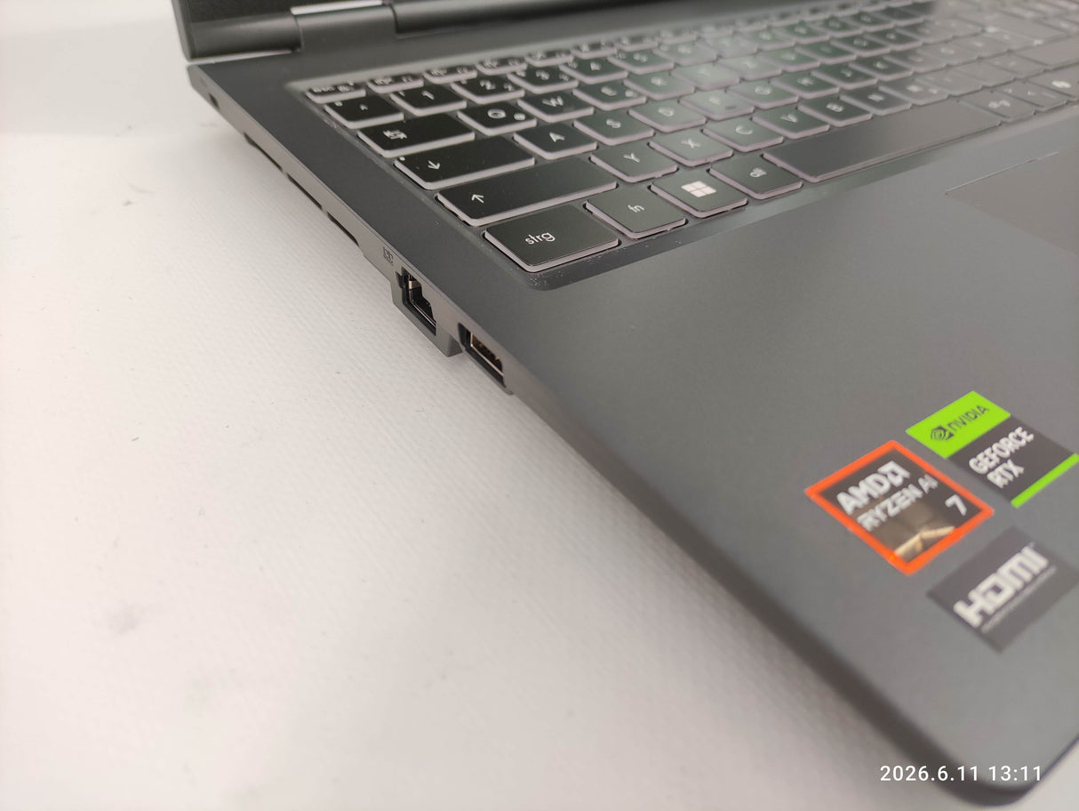MSI Laptop VenturePro A16 AI+ A3HWEG-003DE - Refurbished