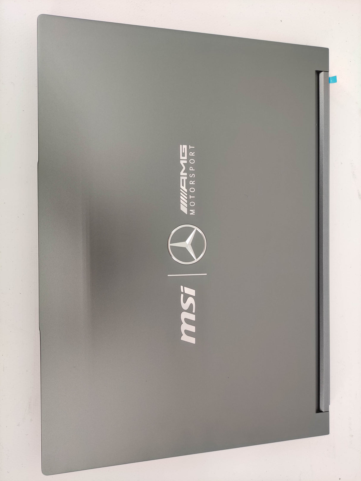 MSI Laptop Stealth A16 MercedesAMG AI+ A3XWGG-052DE - Refurbished - MSI e-Shop | Offiziell von MSI Deutschland