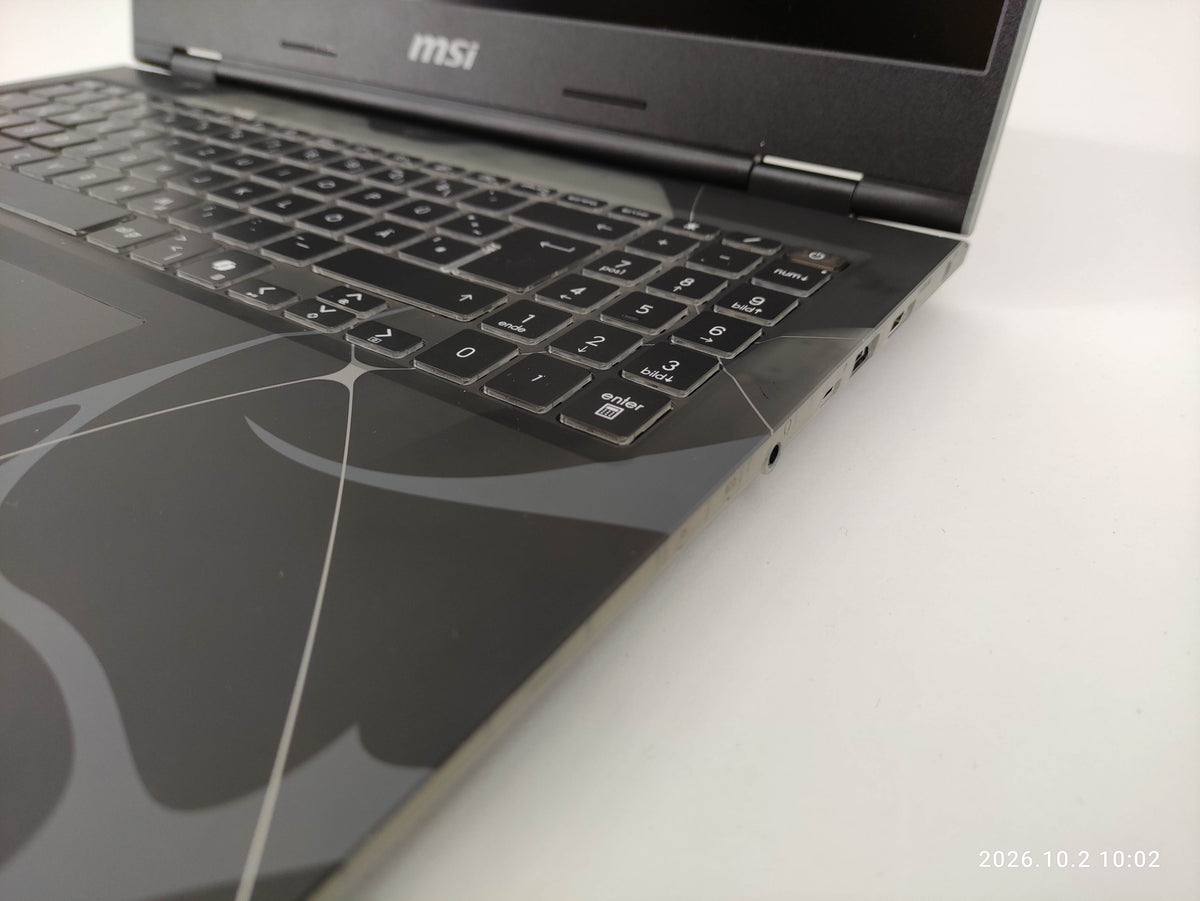 MSI Laptop Cyborg 15 B13WEKG-867DENN - Refurbished
