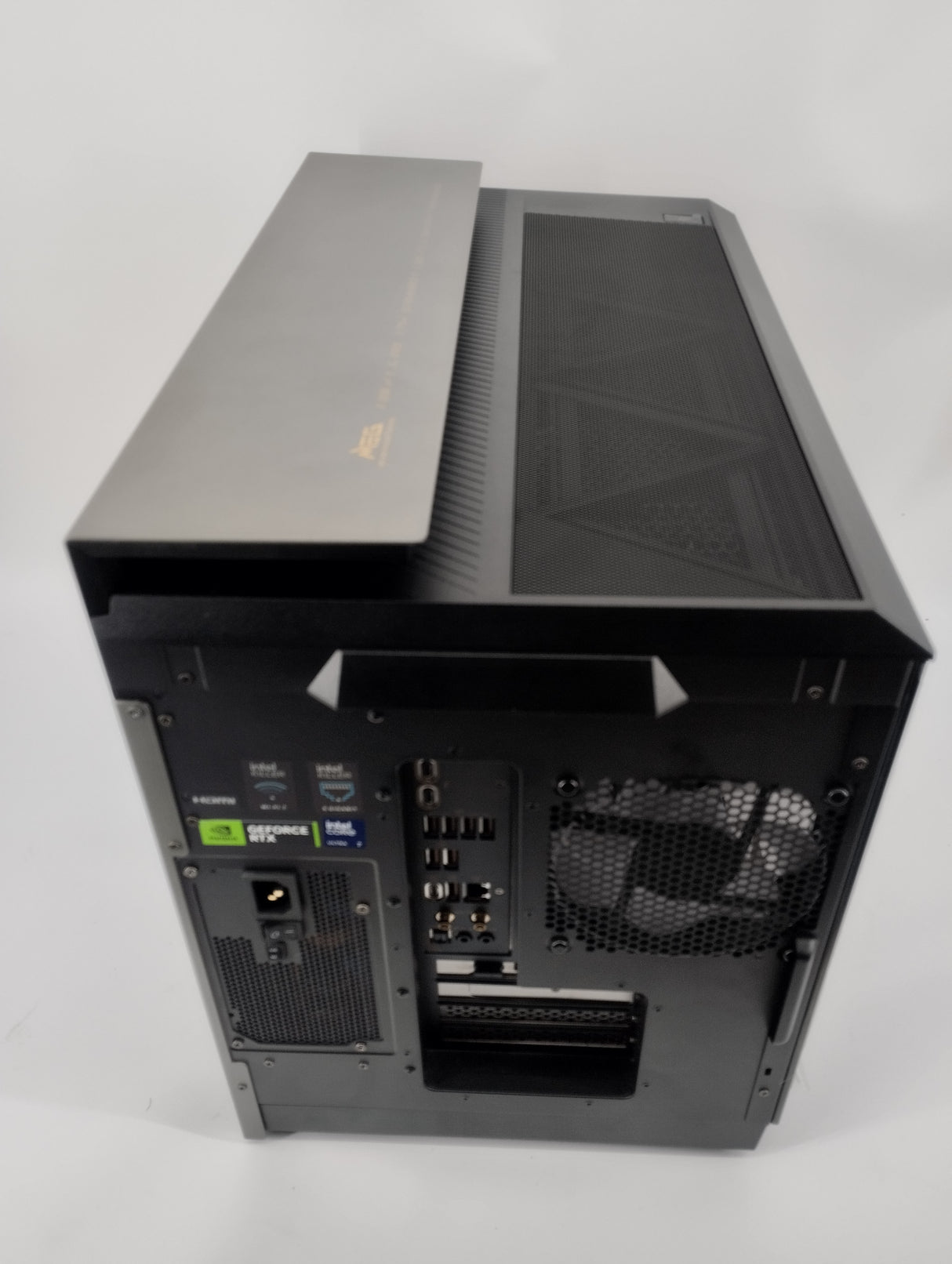 MSI Desktop Gaming PC MEG Vision X AI 2NVV7-009AT - Refurbished
