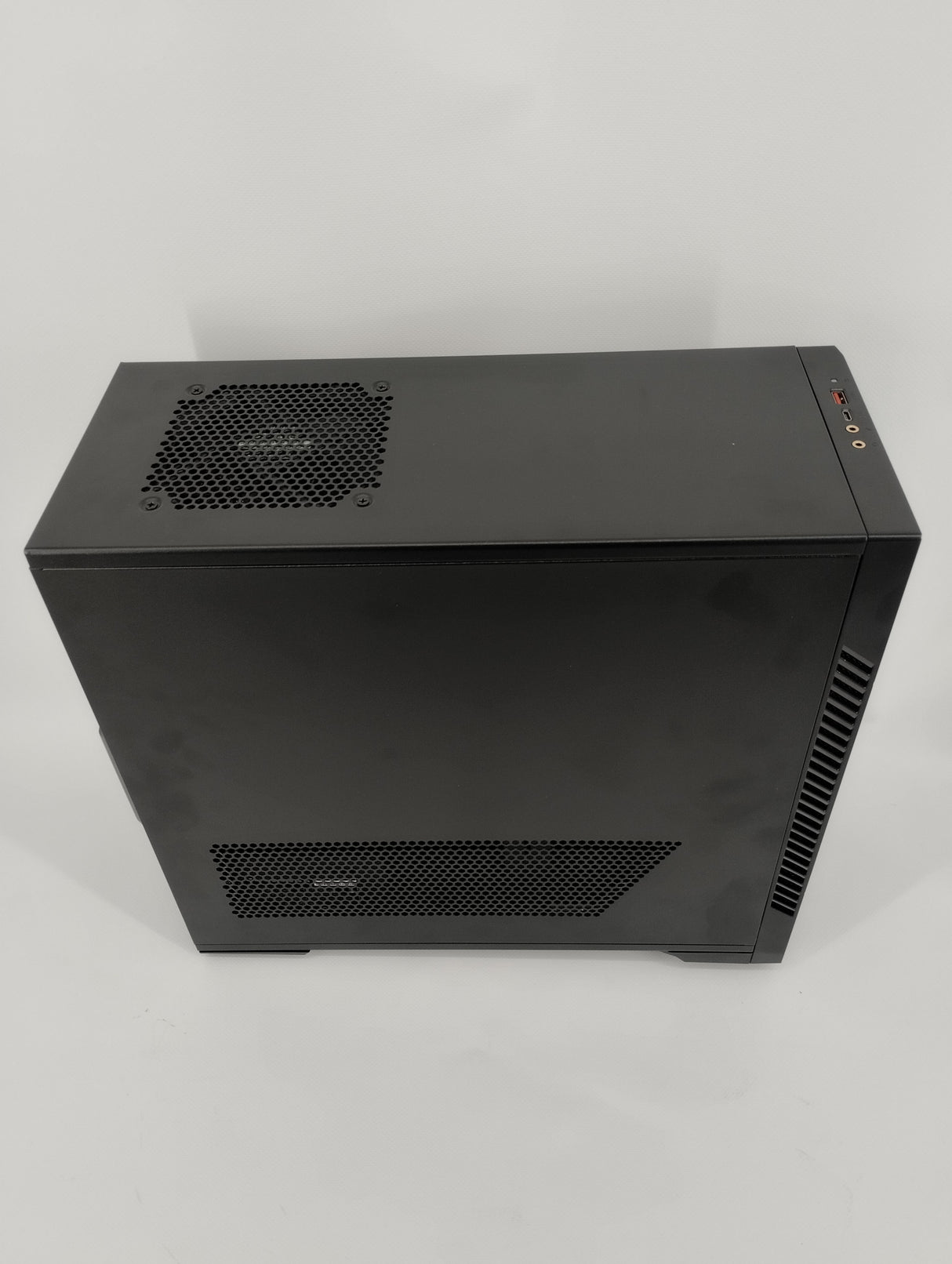 MSI Desktop Gaming PC MAG Infinite S3 14NVM5-2873EU - Refurbished