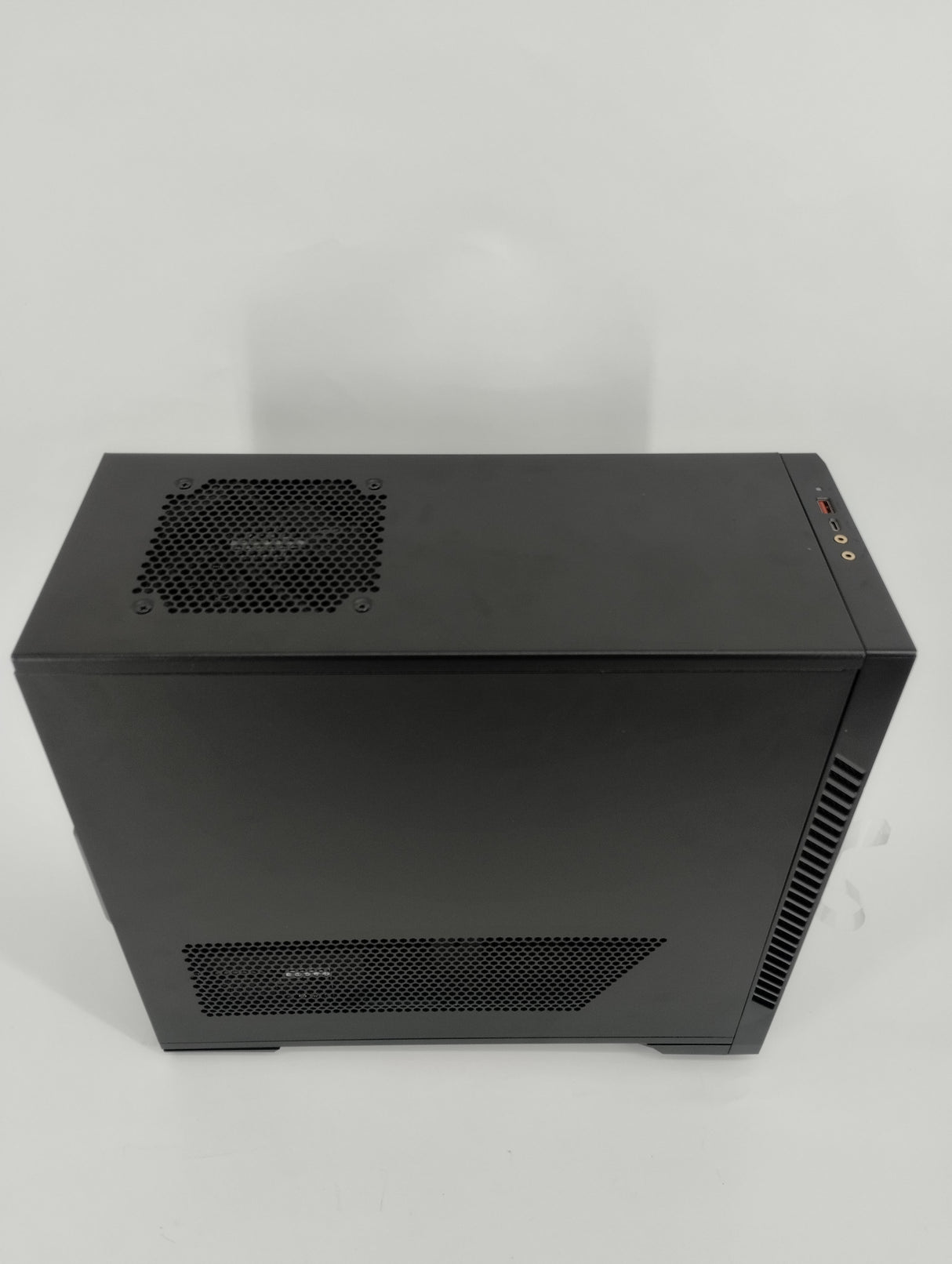 MSI Gaming Desktop PC MAG Infinite S3 14NVR7-3209DE - Refurbished
