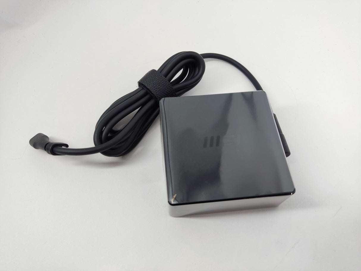 MSI Handheld PC Claw 8 AI+ A2VM Super Pack
